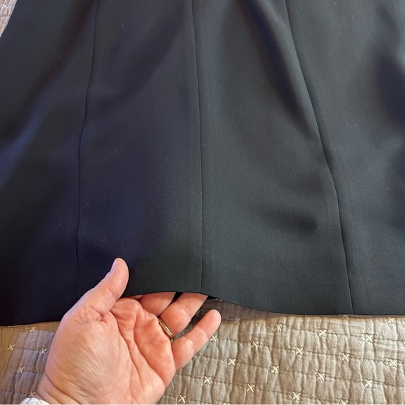 Ann Taylor Women’s Classic Black Dress with Bow Detail Size 4 - Picture 7 of 7